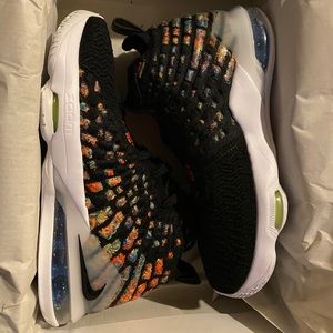 LEBRON 17 JAMES GANG